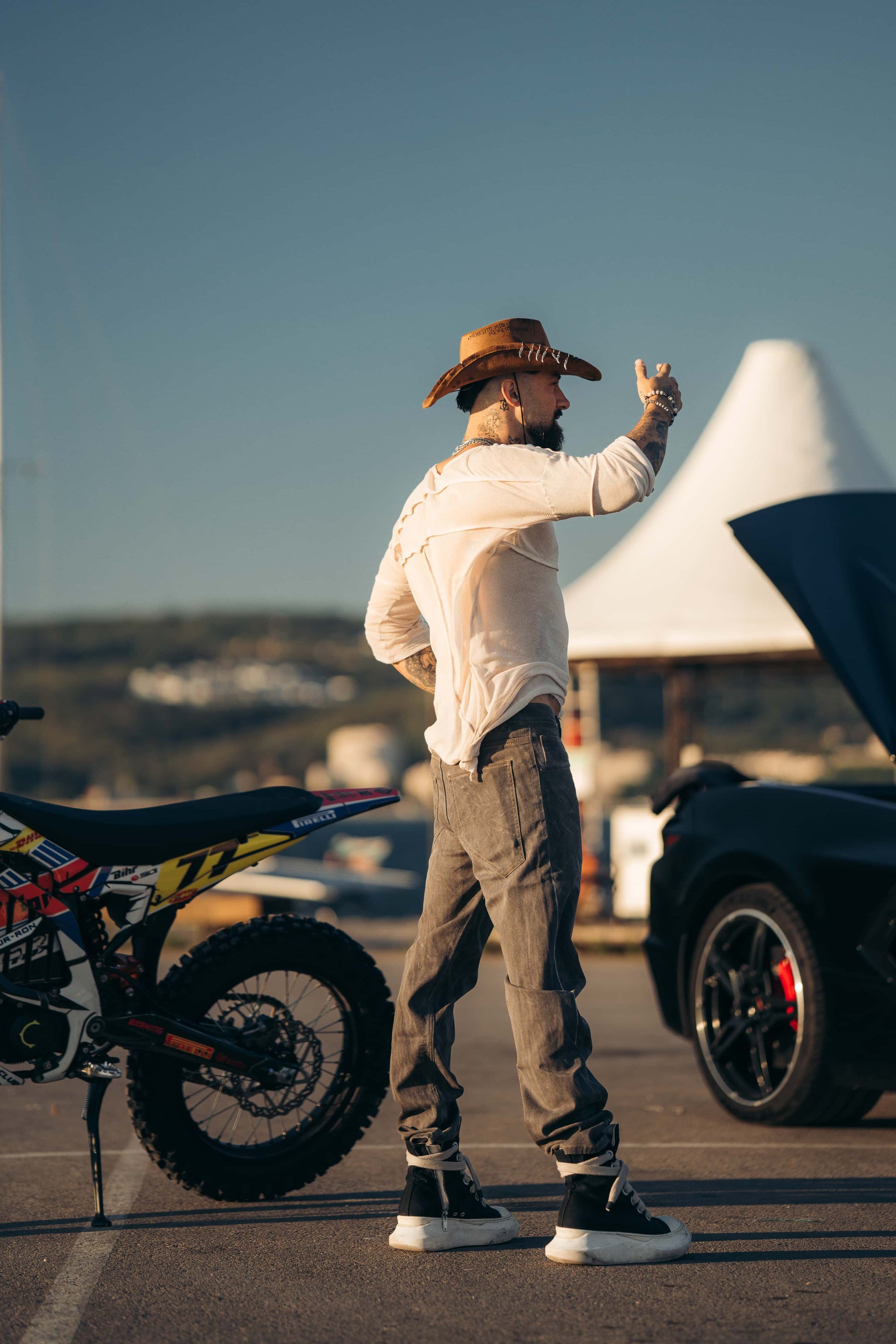 Reborn Raw Loose Fit Jeans - Terra Cognac