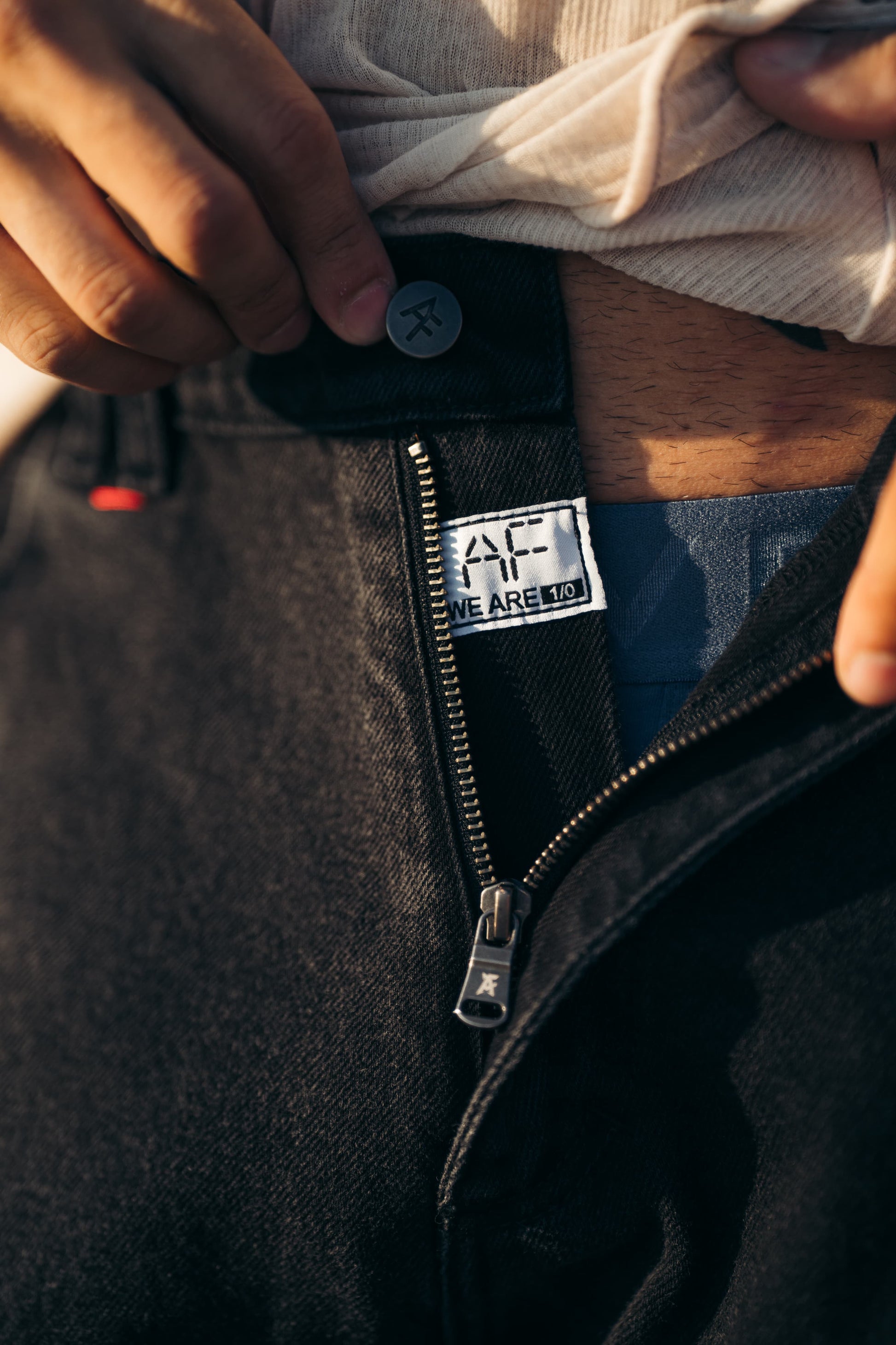 Reborn Raw 80s 5 Pocket - 80s Shadow Black Jeans