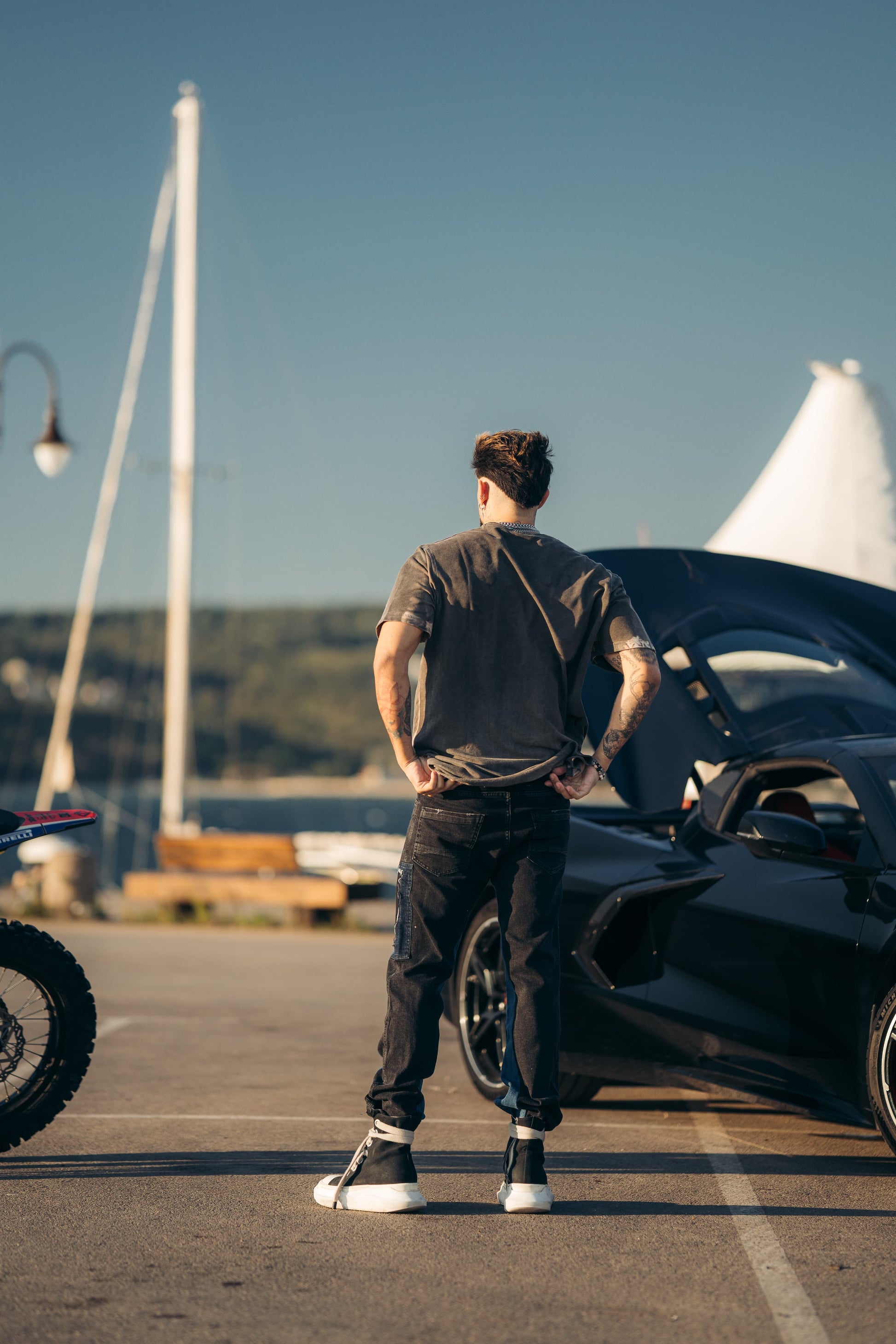 Hybrid Black / Vintage Indigo Jeans