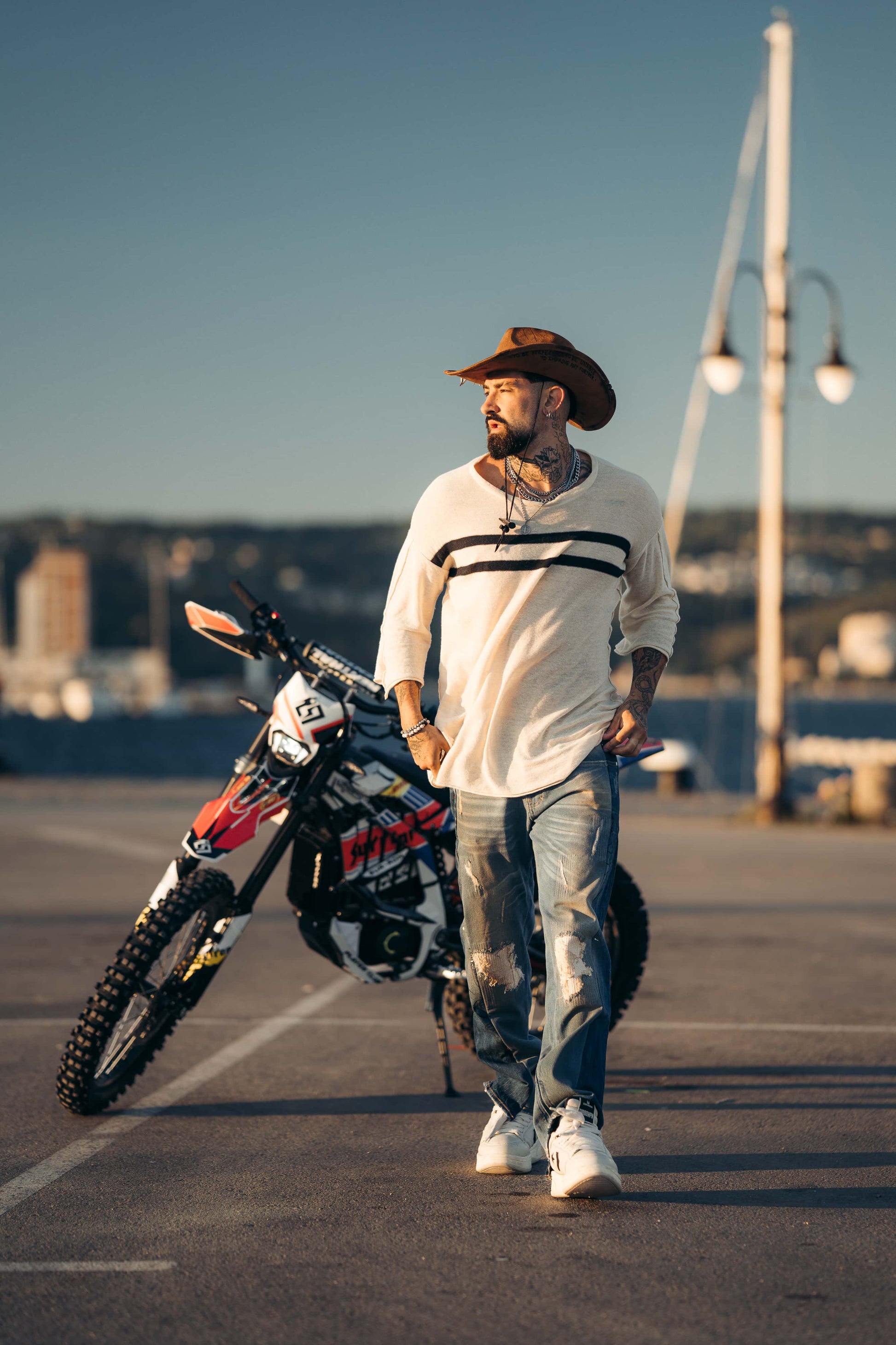 Hybrid Contrast Blue 5 Pocket Jeans